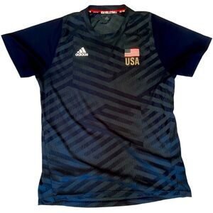 Men’s size large USA VOLLEYBALL JERSEY FITS SNUG adidas